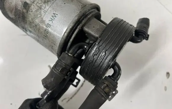 Volkswagen PASSAT B5 Fuel filter heater 3b0201896