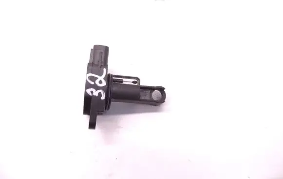 Volvo V50 Mass air flow meter 8658471 D32