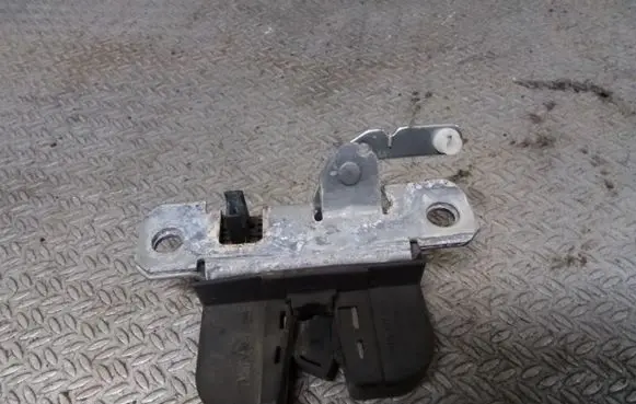Seat Ibiza III (6L) Tailgate/trunk/boot lock/catch/latch 6L6827505A