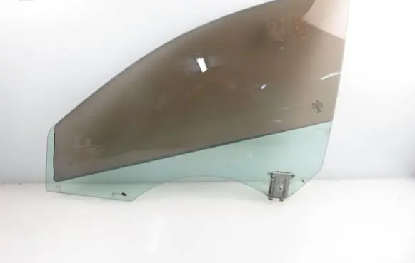 Mercedes-Benz CLA C117 X117 W117 Front door window glass four-door 