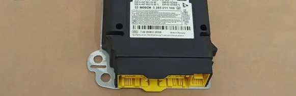 Mercedes-Benz Vito Viano W447 Airbag control unit/module A4479001000 A4479010300 A4479020300