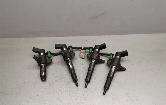 Peugeot 508 Fuel injectors set 9674973080