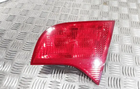 Audi A4 S4 B7 8E 8H Tailgate rear/tail lights 8E9945094