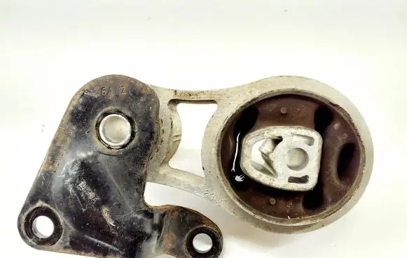 Ford Fiesta Engine mounting bracket C1B16P082BB C1BY6P082AB