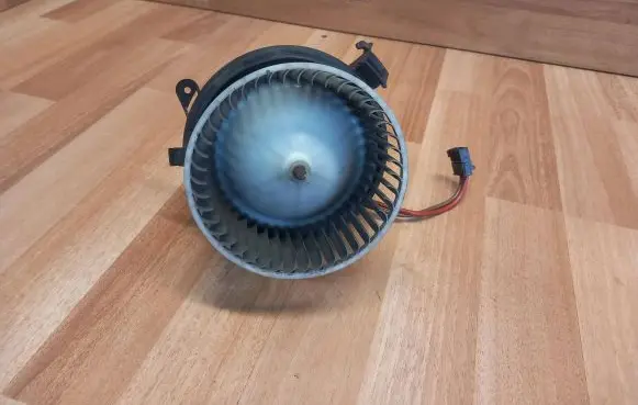 Mercedes-Benz C W204 Heater fan/blower V7771001 A2128200708 W204LL2
