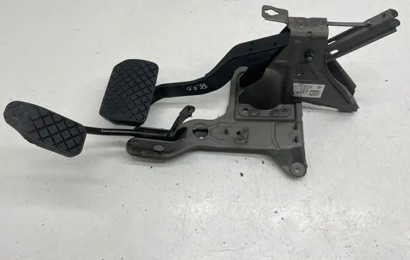 Volkswagen Transporter - Caravelle T6 Pedal assembly 7H2723143 7E2723057C