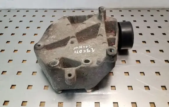 Opel Vectra C A/C compressor mount bracket 55187675