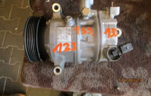 Seat Toledo I (1L) Air conditioning (A/C) compressor (pump) 820803