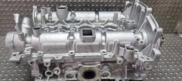 Ford Kuga III Engine head S27698656 HX7G6090AE HX7G6E262AC