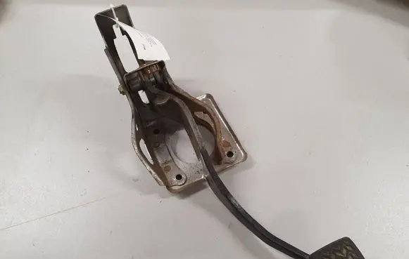 Toyota Avensis T250 Brake pedal 16094A02 25705