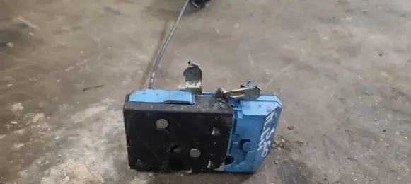 Volvo S80 Front door lock