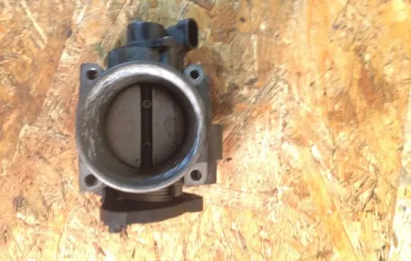 Volvo S40, V40 Throttle valve 9186780 18364 114903