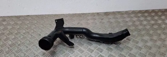 Volkswagen PASSAT B5.5 Intercooler hose/pipe 8e0145762b