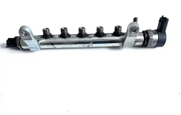 Jaguar XF X250 Fuel main line pipe 9670890580 9671002980