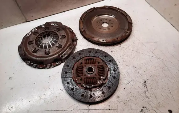 Opel Zafira A Clutch set kit 90400241