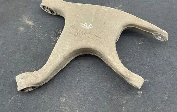 Audi A7 S7 4G Rear upper control arm/wishbone 8R0505312F