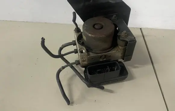 Mazda 6 ABS Pump 2066844