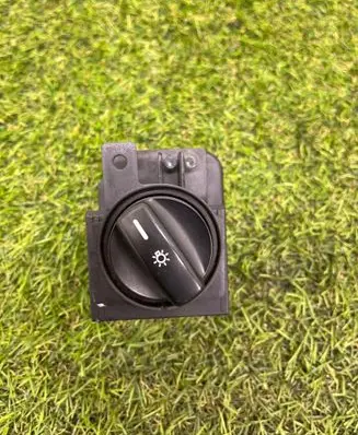 Mercedes-Benz B W245 Light switch 1695453004 09147445