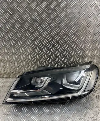 Volkswagen Touareg II Headlight/headlamp 7P2941753A