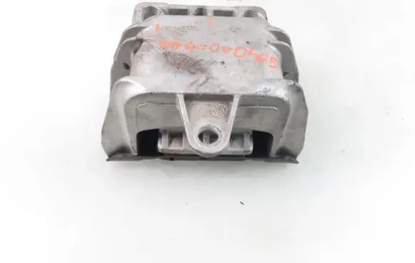 Skoda Octavia Mk1 (1U) Engine mount vacuum valve 1J0199555AQ