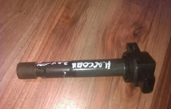 High voltage ignition coil