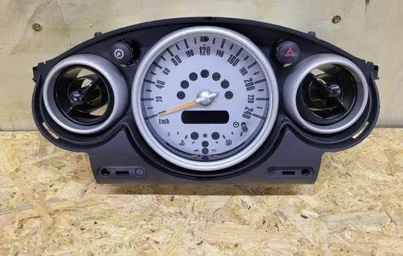 Mini One - Cooper R50 - 53 Speedometer (instrument cluster) 67379411