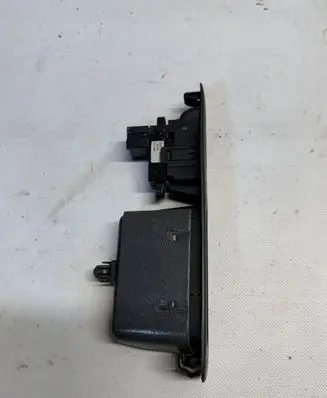 Nissan Qashqai Electric window control switch 82950JD000