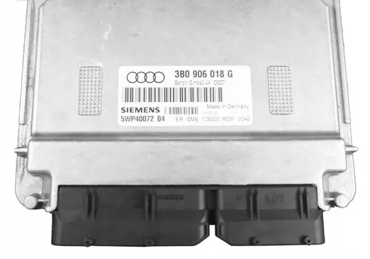 Audi A4 S4 B5 8D Engine control unit/module 3B0906018G 5WP4007204