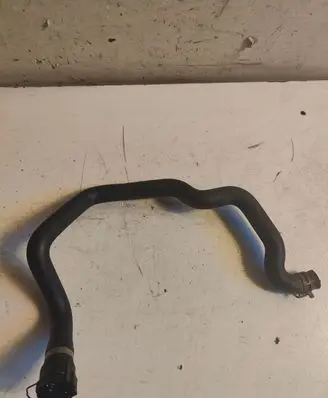 BMW 5 F10 F11 Engine coolant pipe/hose 9224372