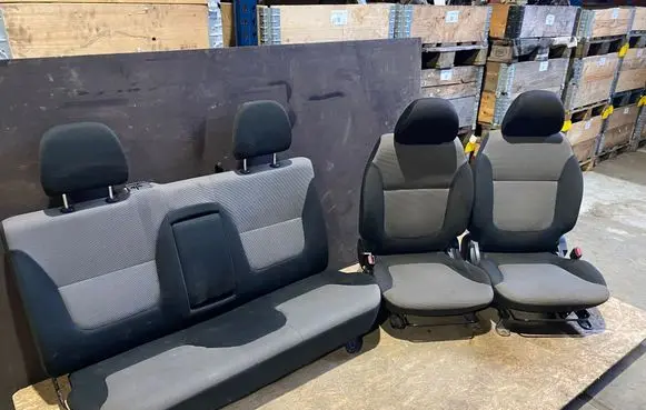 Mitsubishi L200 Seat set