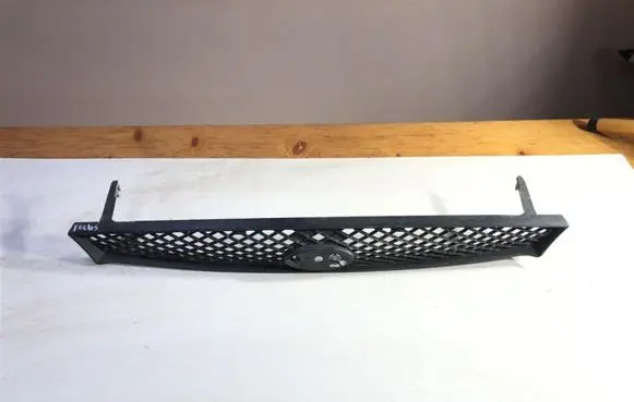 Ford Focus Front bumper upper radiator grill 98AB8200C