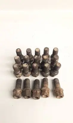 Volkswagen Bora Nuts/bolts 