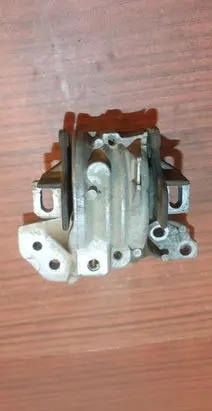 Citroen C5 Engine mount bracket 326B96
