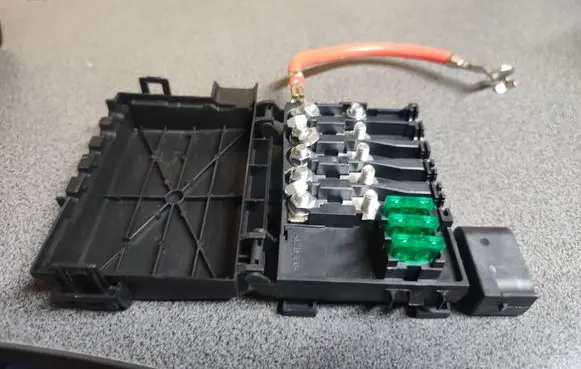 Volkswagen Golf IV Fuse box set 1J0937550A