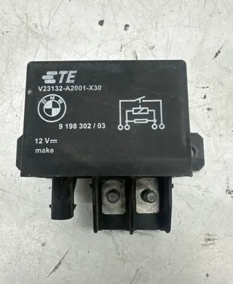 BMW X5 F15 Coolant fan relay V23132A2001X30 9198302