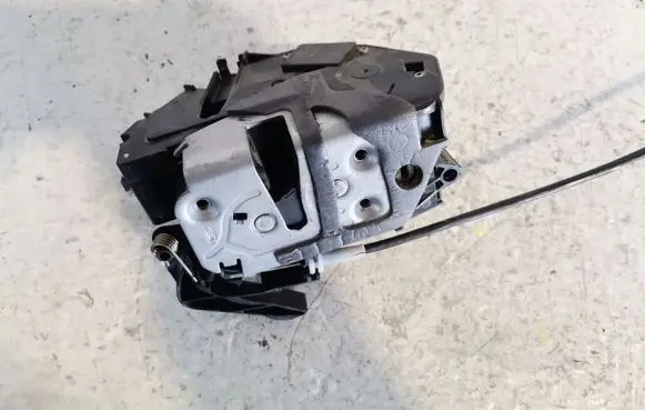 Ford Fiesta Front door lock 8A6AA21812BG