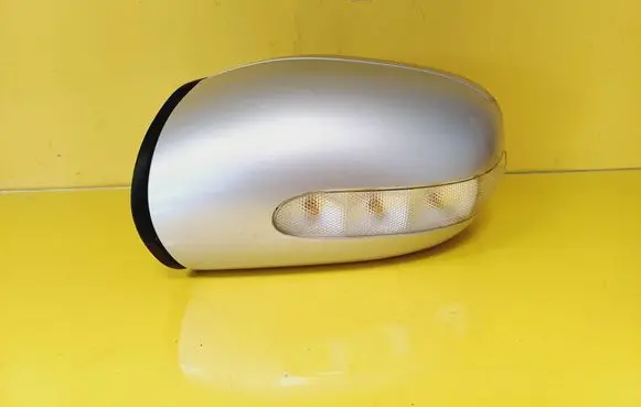 Front door electric wing mirror