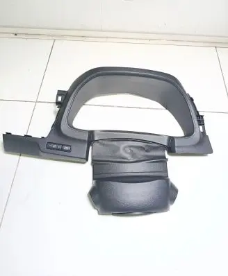 Nissan Leaf II (ZE1) Dashboard trim 484705SH1B 484P15SH1B