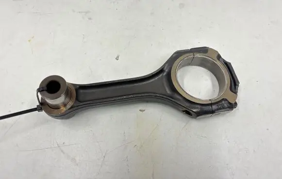 Mercedes-Benz CLS C218 X218 Connecting rod/conrod A2780300520 A2780300320