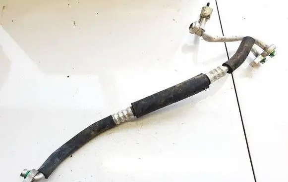 Air conditioning (A/C) pipe/hose