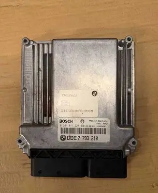 BMW 5 E60 E61 Engine control unit/module 0281011224