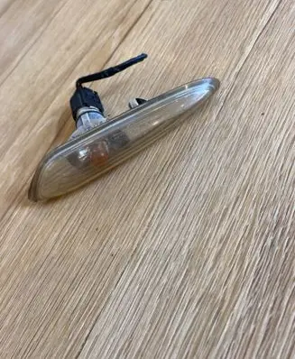 BMW 3 E46 Front fender indicator light 9113715
