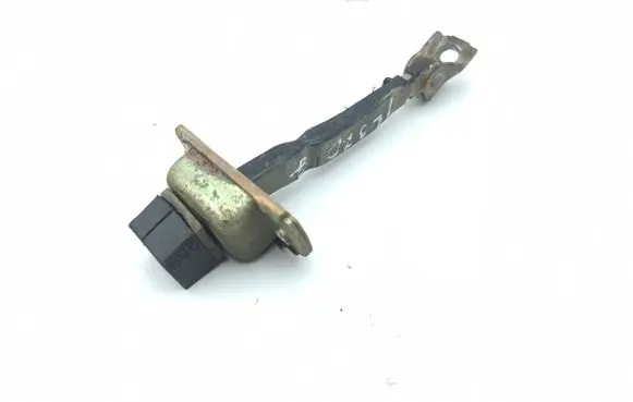 Mitsubishi Pajero Rear door check strap stopper