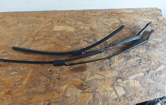 Volkswagen Tiguan Front wiper blade arm 571955410 571955409