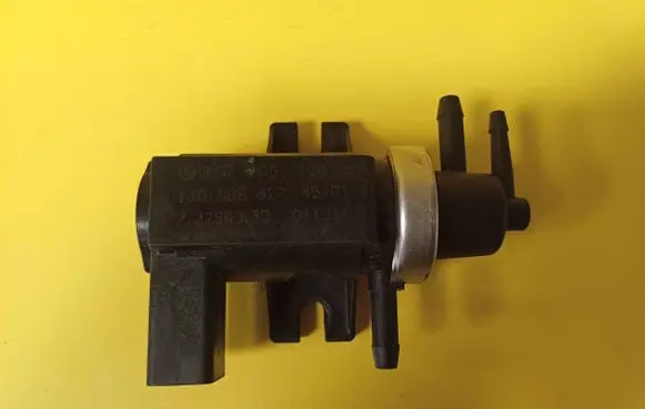 Volkswagen New Beetle Turbo solenoid valve 1J0906627