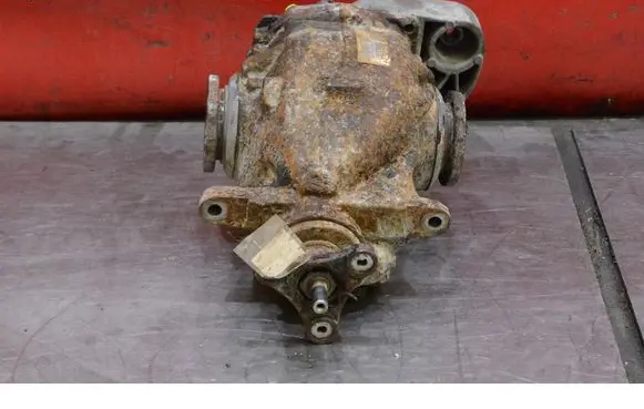 BMW X3 E83 Rear differential 7566197