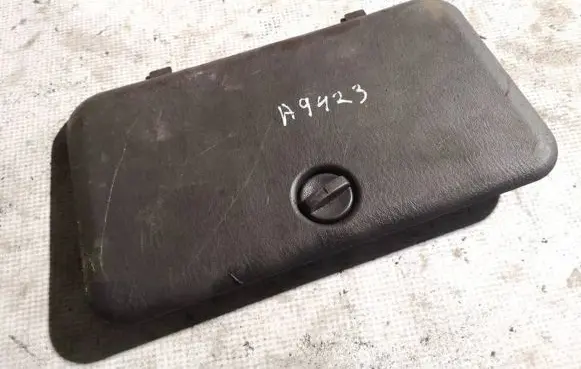 Mitsubishi Pajero Sport I Other interior part mr250080