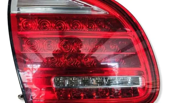 Porsche Cayenne (92A) Tailgate rear/tail lights 7P5945093M 1IM007S 090773