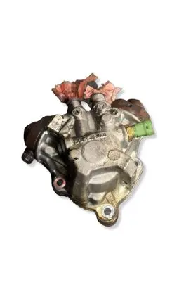 Volvo V70 Fuel injection high pressure pump 0445010681