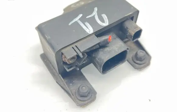 Glow plug pre-heat relay